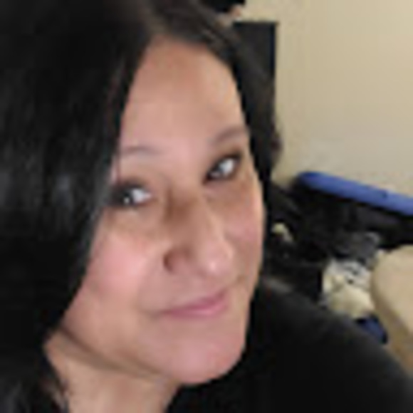 Meet your Posher, Pauline - Picture 1 of 1